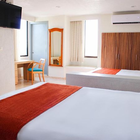 Hotel & Suites Real Del Lago 비야에르모사 외부 사진