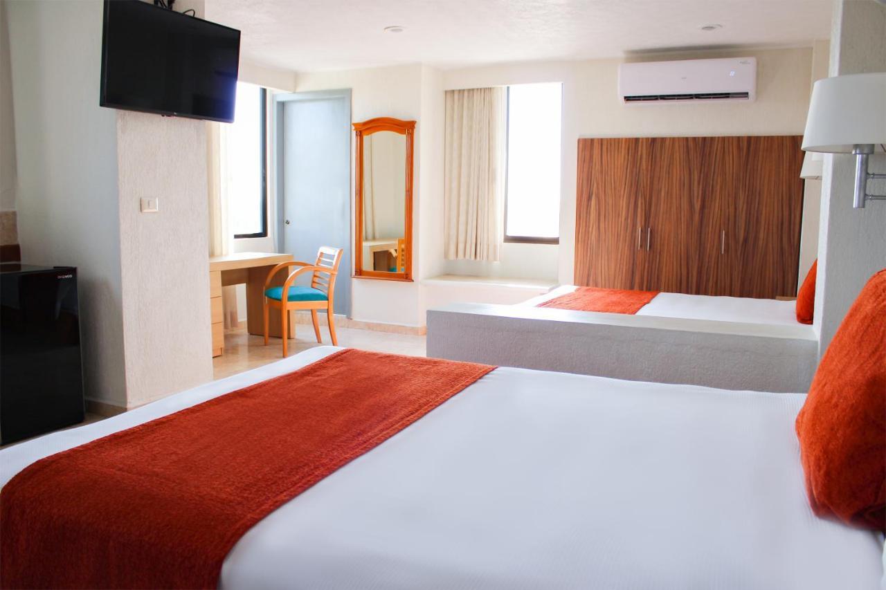 Hotel & Suites Real Del Lago 비야에르모사 외부 사진