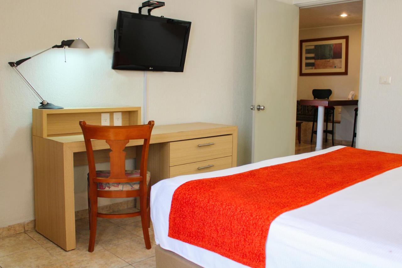 Hotel & Suites Real Del Lago 비야에르모사 외부 사진