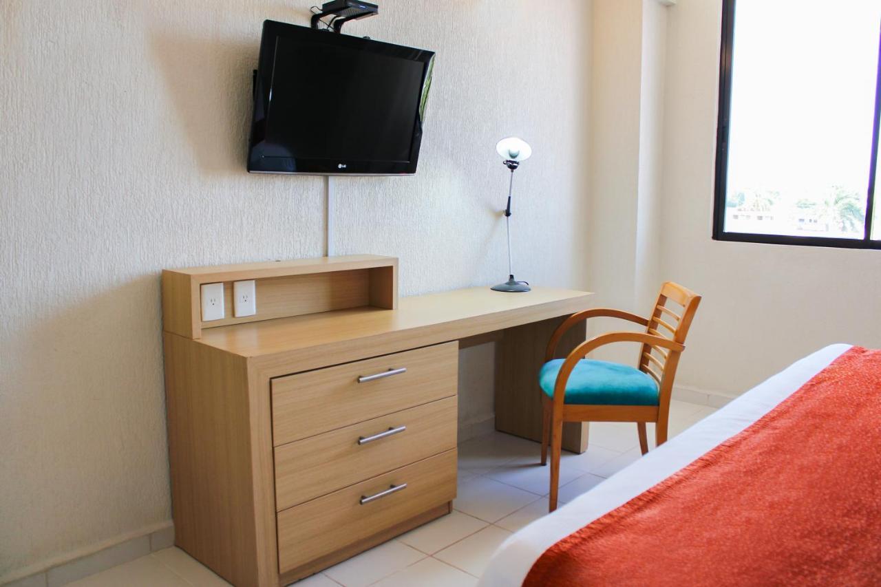 Hotel & Suites Real Del Lago 비야에르모사 외부 사진