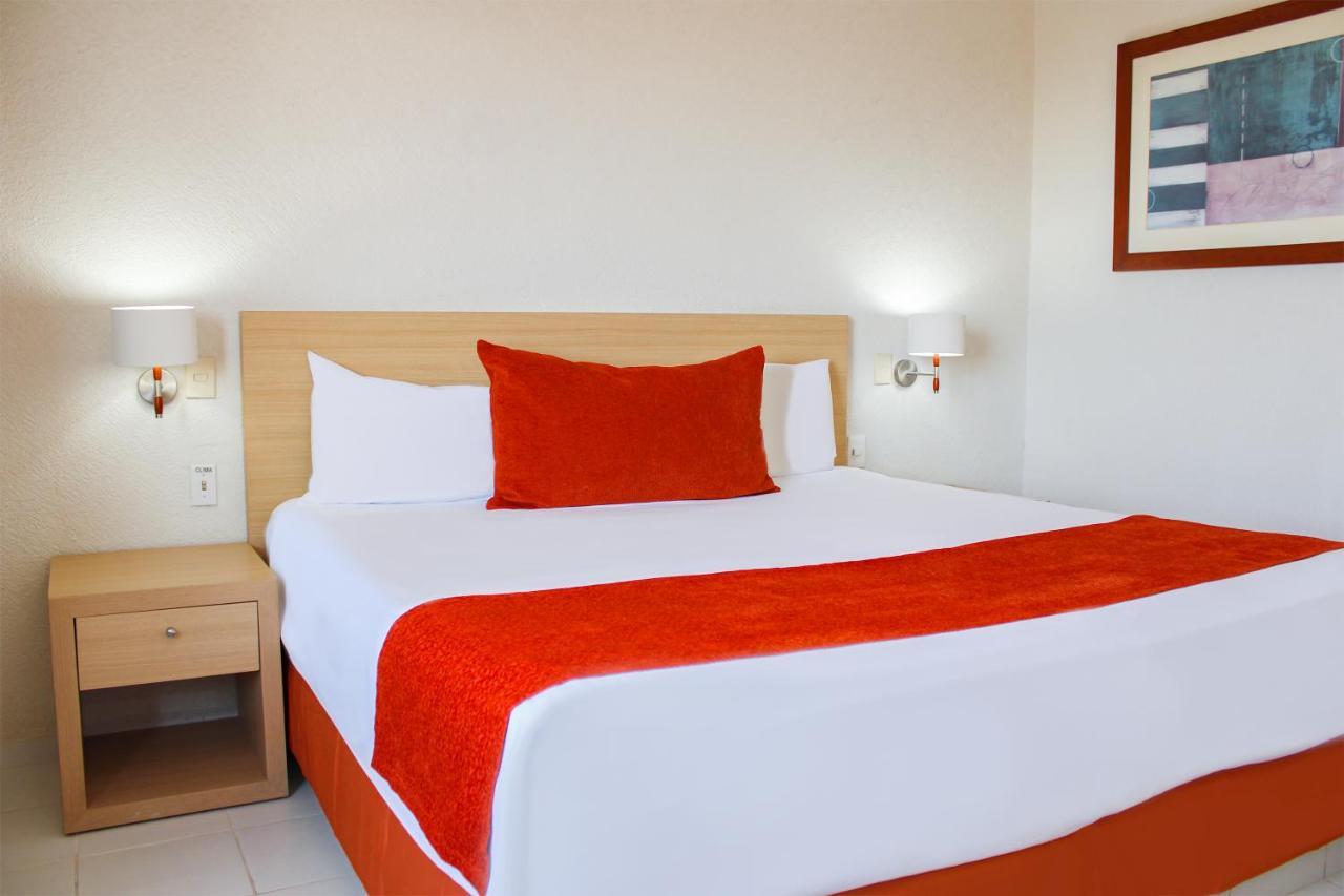 Hotel & Suites Real Del Lago 비야에르모사 외부 사진