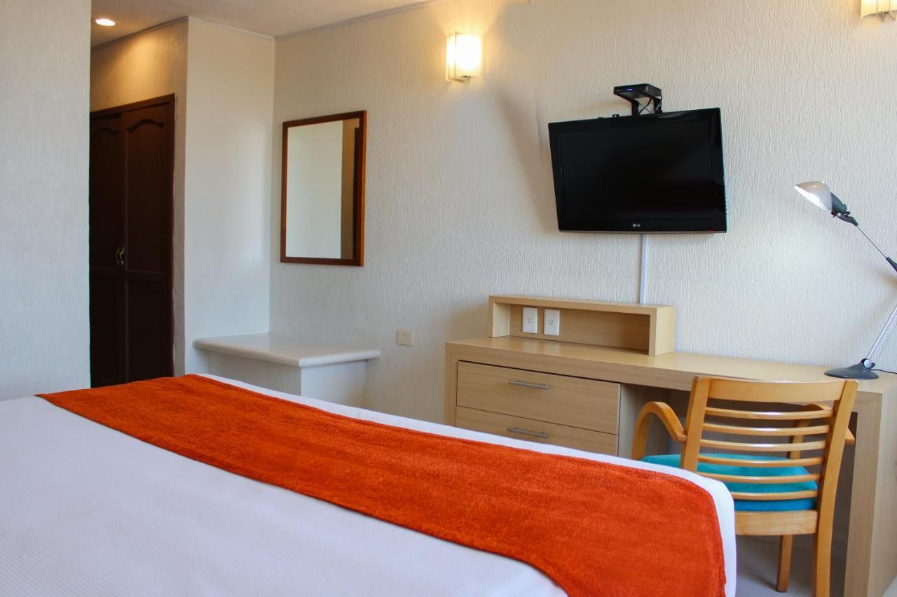 Hotel & Suites Real Del Lago 비야에르모사 외부 사진
