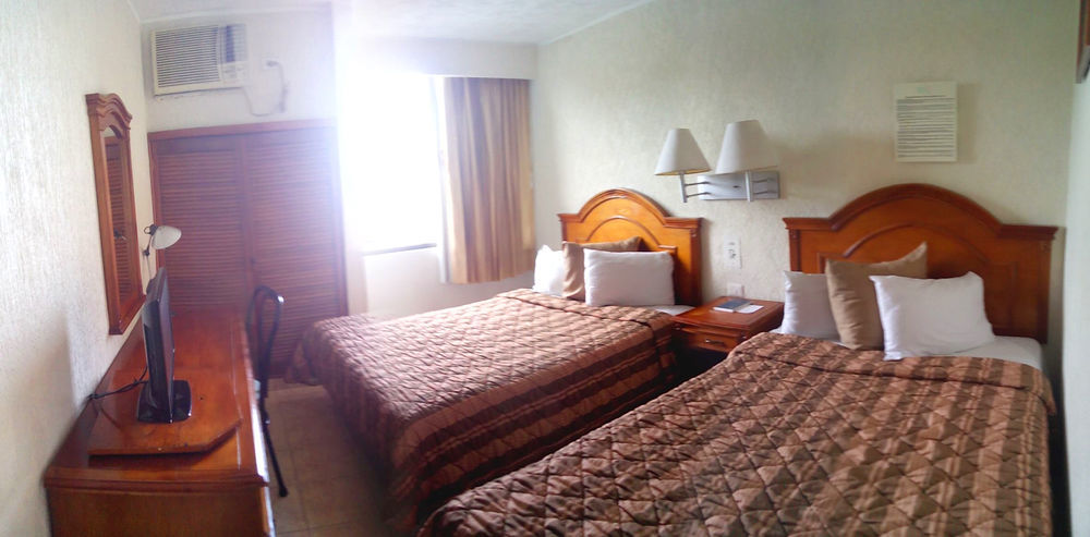 Hotel & Suites Real Del Lago 비야에르모사 외부 사진